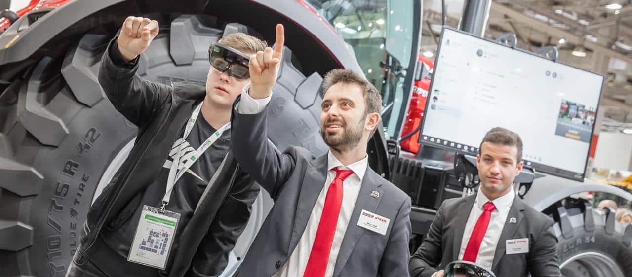 Case IH presents the HoloLens Project at Agritechnica: Case IH and Microsoft team up for the future of remote maintenance